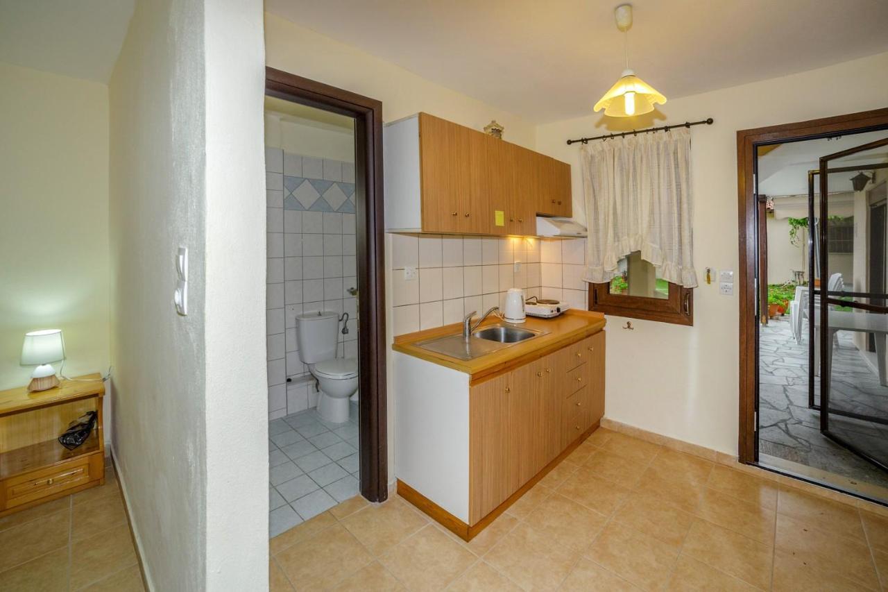 Maria - Pavlos Studios And Apartments Vourvourou Esterno foto